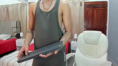 Snapshot of julian_billy chatting on 01-31-25, 07:08 julian billy online show from 01-31-25, 07:08