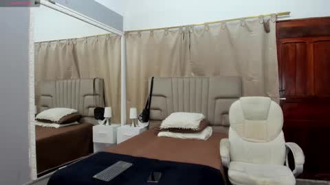 Snapshot of julian_billy chatting on 02-05-25, 11:34 julian billy online show from 02-05-25, 11:34