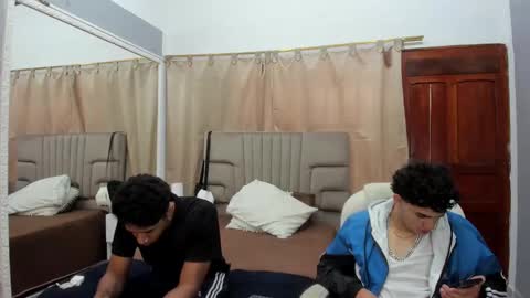 Snapshot of julian_billy chatting on 02-07-25, 02:37 julian billy online show from 02-07-25, 02:37