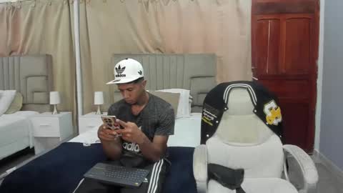 Snapshot of julian_billy chatting on 02-26-25, 05:39 julian billy online show from 02-26-25, 05:39