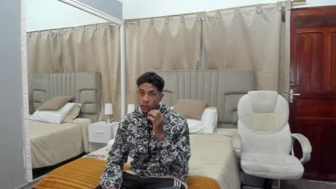 Snapshot of julian_billy chatting on 03-11-25, 11:23 julian billy online show from 03-11-25, 11:23