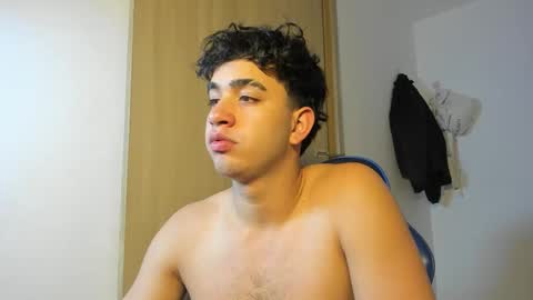 Snapshot of julian_billy chatting on 11-05-25, 07:52 julian billy online show from 11-05-25, 07:52