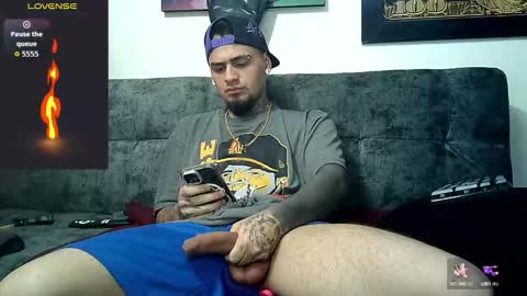 Julian independent model online show from 10-11-25, 01:09