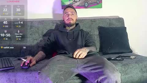 Julian independent model online show from 02-10-26, 10:47