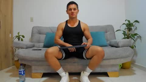 julian_wallace online show from 12-07-24, 01:14