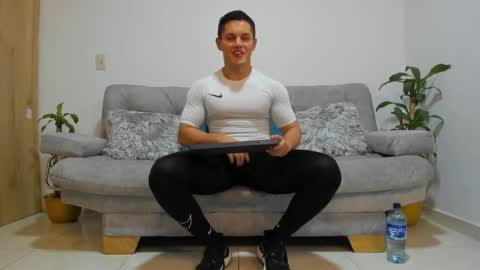 julian_wallace online show from 12-09-24, 10:09