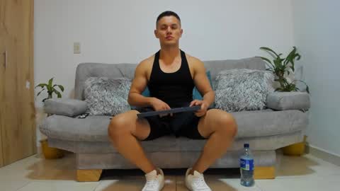 julian_wallace online show from 12-18-24, 12:10