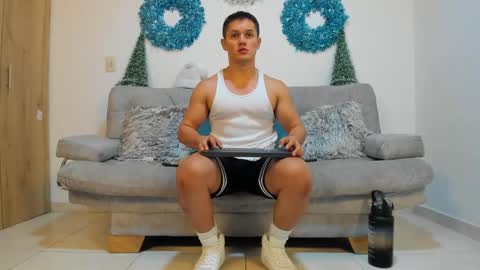 julian_wallace online show from 12-31-24, 10:01