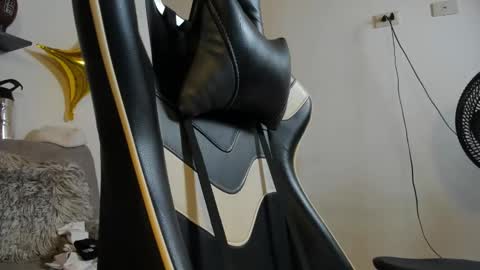 julian_wallace online show from 09-17-25, 03:03