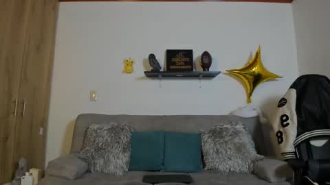 julian_wallace online show from 09-30-25, 02:11