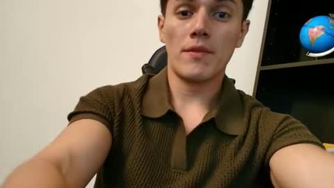 julian_wallace1 online show from 07-16-26, 12:16