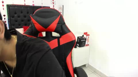 Snapshot of julian_xp chatting on 02-21-26, 10:22 Julian online show from 02-21-26, 10:22