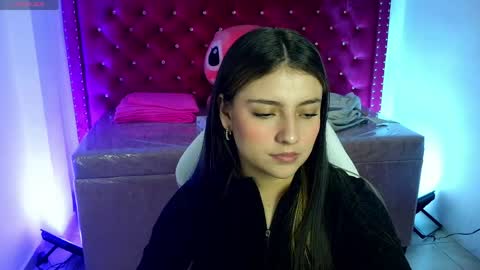 juliana_diamond_ online show from 04-28-26, 03:00