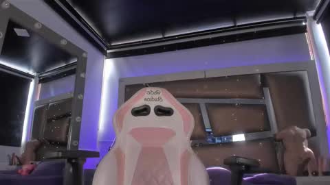 juliana_js_ online show from 03-19-26, 08:02