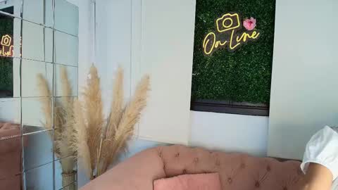 Juli  online show from 11-02-25, 12:07