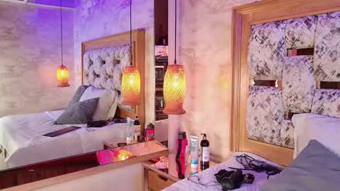 juliana_mendez25 online show from 10-15-25, 07:36