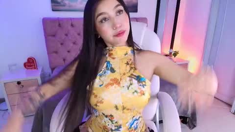  JULIANA CASTRO online show from 09-17-25, 11:45