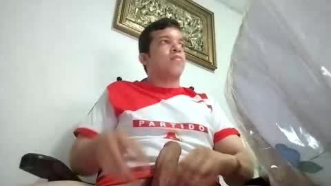 Snapshot of julianbest13254 chatting on 11-01-25, 04:47 Full activo online show from 11-01-25, 04:47