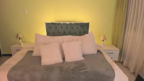 Julianne online show from 11-02-25, 12:13