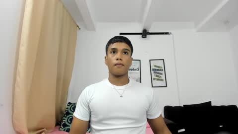 Juliann online show from 10-03-25, 03:25