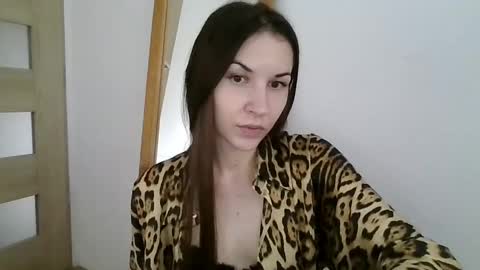 Julia online show from 04-28-26, 01:49