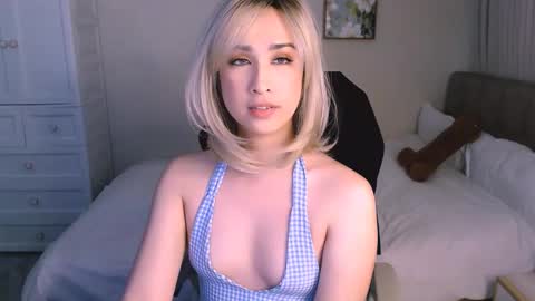 Snapshot of juliarichards chatting on 12-04-25, 01:15 juliarichards online show from 12-04-25, 01:15