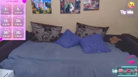 Snapshot of juliasane_ chatting on 04-29-26, 05:30 Jul online show from 04-29-26, 05:30