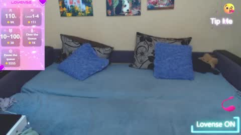 Snapshot of juliasane_ chatting on 05-07-26, 02:22 Jul online show from 05-07-26, 02:22