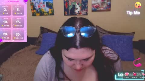 Snapshot of juliasane_ chatting on 05-31-26, 06:09 Jul online show from 05-31-26, 06:09