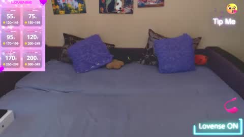Snapshot of juliasane_ chatting on 06-11-26, 02:15 Jul online show from 06-11-26, 02:15