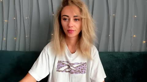 Yulya online show from 09-25-25, 03:10