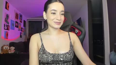 Jeimy Help me to reach 100 thumbs up online show from 04-18-26, 12:25