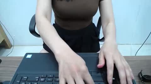 julie9x online show from 04-20-26, 08:54