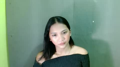 Snapshot of julie_ann25 chatting on 12-14-25, 02:28 julie online show from 12-14-25, 02:28