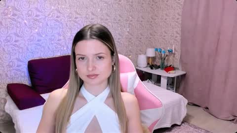 Julie online show from 12-05-24, 02:33