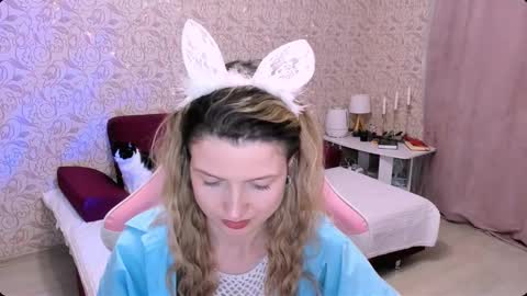 Julie online show from 12-21-24, 03:53