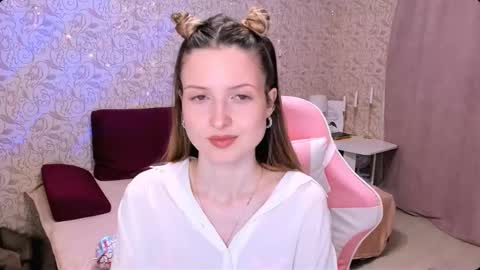 Julie online show from 02-18-25, 03:43