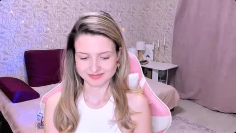 Julie online show from 02-28-25, 06:41