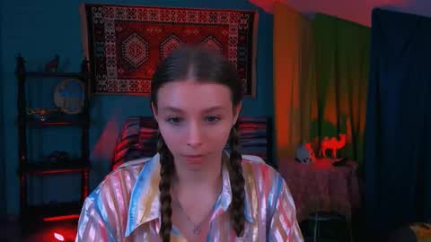 juliedaniel online show from 09-23-25, 04:26