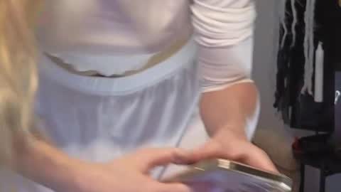 Snapshot of juliejuliette chatting on 10-25-25, 11:51 Julia online show from 10-25-25, 11:51