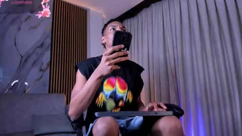 Julien online show from 03-12-26, 11:16