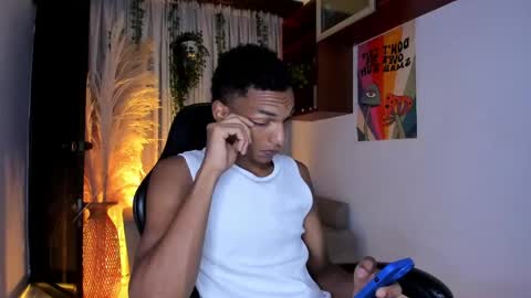 Julien online show from 04-26-26, 07:39