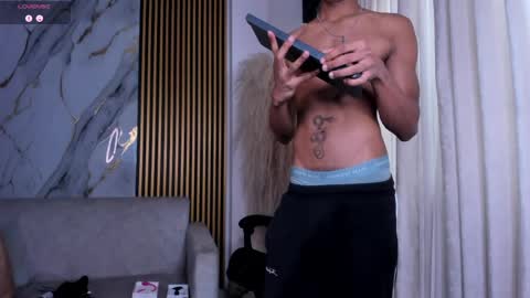 Snapshot of juliensaint_ chatting on 05-31-26, 01:07 Julien online show from 05-31-26, 01:07