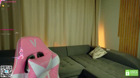 julieqt online show from 11-12-25, 04:40