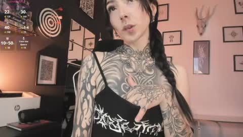 Snapshot of juliet_sourire chatting on 05-26-26, 01:18 juliet_sourire online show from 05-26-26, 01:18
