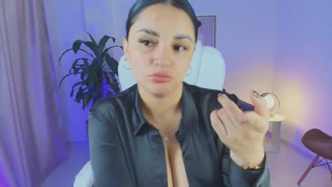 Snapshot of julieta92_ chatting on 12-22-25, 10:07 Julieta92 online show from 12-22-25, 10:07