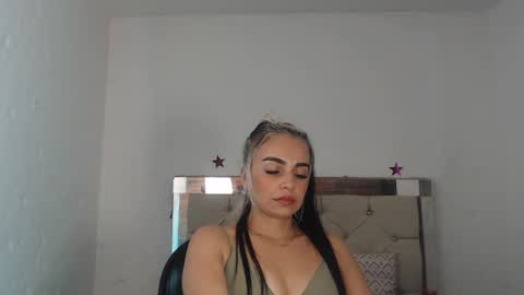 julieta__fox_ online show from 01-14-25, 06:13