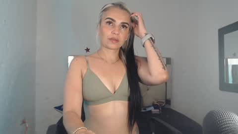 julieta__fox_ online show from 01-14-25, 09:24