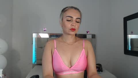 julieta__fox_ online show from 01-24-25, 03:32