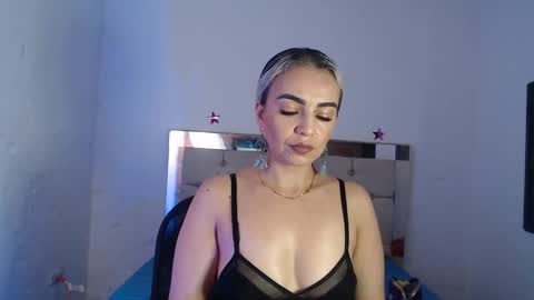 julieta__fox_ online show from 02-24-25, 02:51